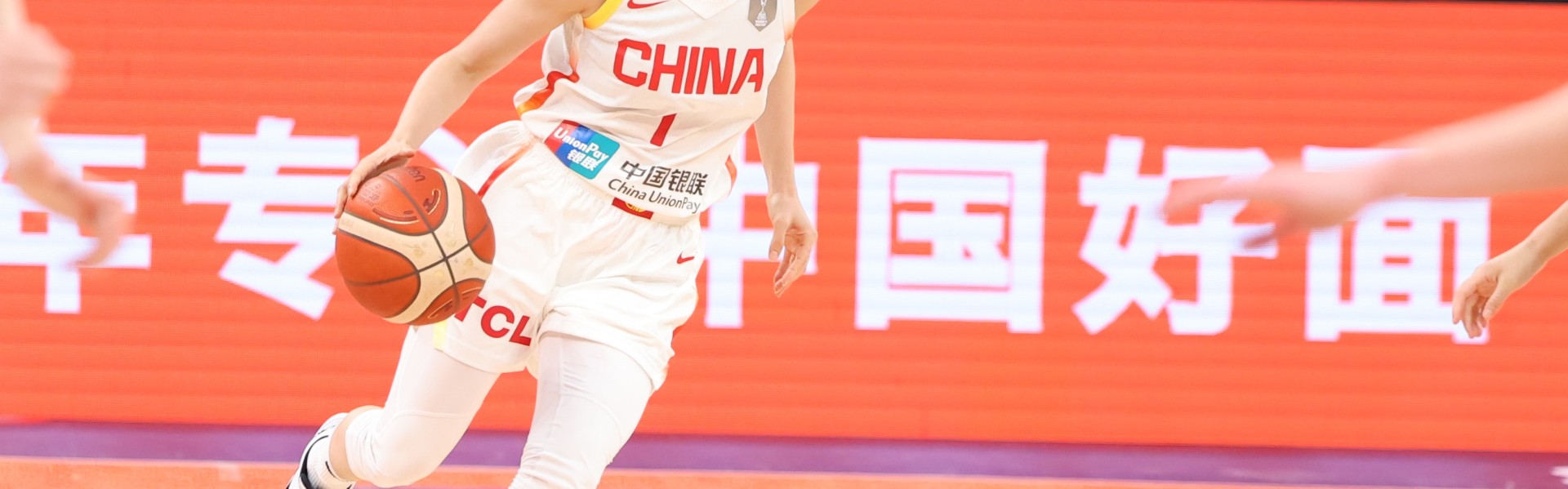 开云体育官网-媒体人：很多人还沉浸在世界杯亚军的辉煌 没认清后卫线青黄不接