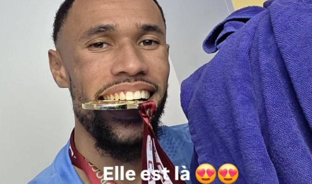 开云体育app-塞内加尔总理接见球队时打趣替补门将：你毛巾呢？