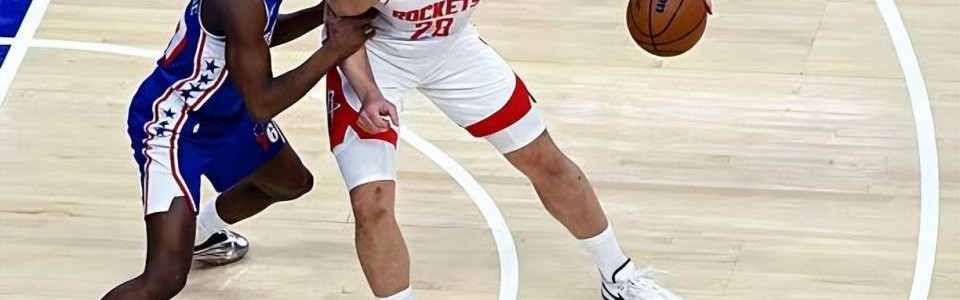 明明场上效果如此糟糕，结果火箭却还让他在关键时刻留在场上？