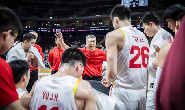 开云体育官网-记者：赛后篮协主席、郭士强和赵睿都哭了，大家压力确实很大