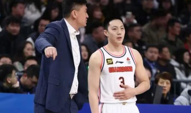 KAIYUN-广东队唯一600万顶薪球员，胡明轩场均只有7分，还不如打替补