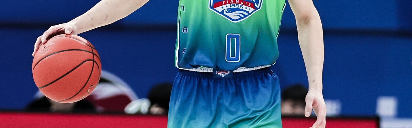 开云体育app-生产队的驴！林庭谦本季有4场打满全场 场均35.4分钟高居联赛榜首