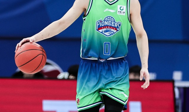 开云体育app-生产队的驴！林庭谦本季有4场打满全场 场均35.4分钟高居联赛榜首