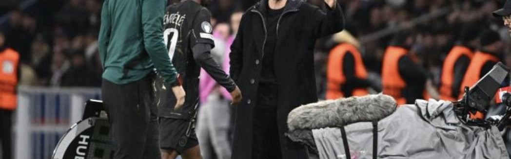 kaiyun登录入口-疑似受伤，登贝莱带着痛苦的表情被换下场